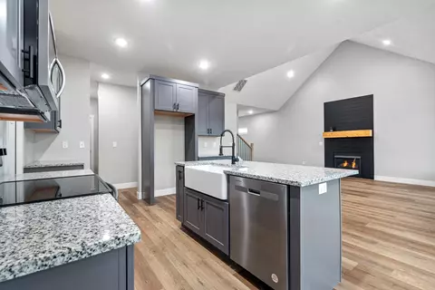 Kitchen - 2129 E Will St, Republic, MO 65738 photo 4 of 4
