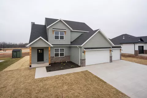 2129 E Will St, Republic, MO 65738