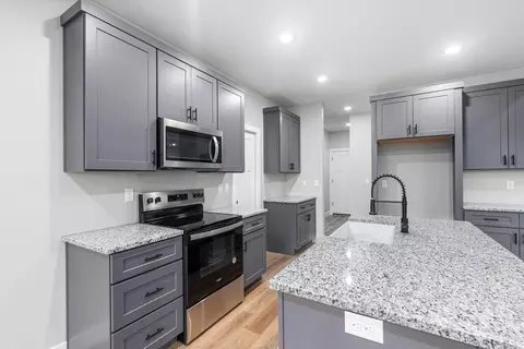 Kitchen - 2129 E Will St, Republic, MO 65738 photo 3 of 4
