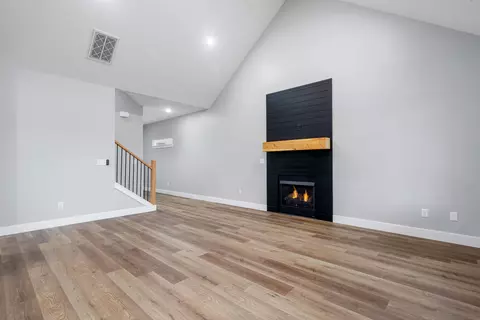 Living - 2129 E Will St, Republic, MO 65738 photo 3 of 4