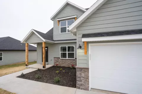 Exterior - 2129 E Will St, Republic, MO 65738 photo 4 of 8