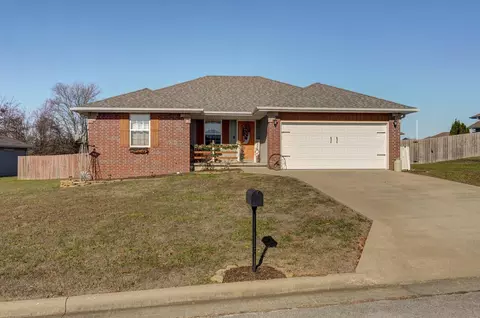 713 W Christopher Ln, Clever, MO 65631 photo 2