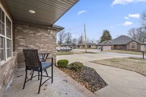 3641 S Linden Ave, Springfield, MO 65804 photo 5