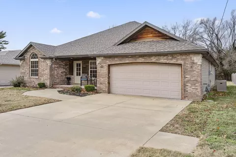 3641 S Linden Ave, Springfield, MO 65804 photo 3