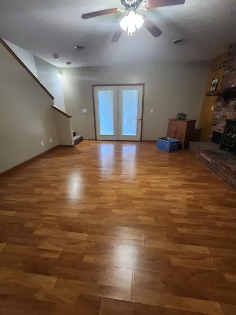 Living - 610 Double O Nine Rd, Reeds Spring, MO 65737 photo 6 of 10
