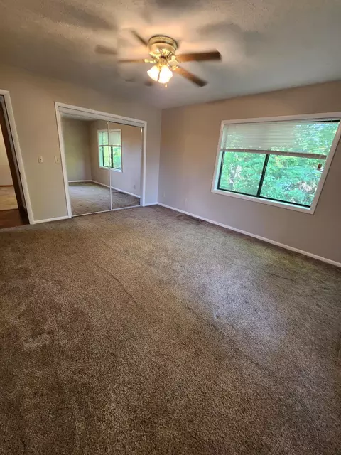 Bedroom - 610 Double O Nine Rd, Reeds Spring, MO 65737 photo 1 of 4