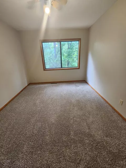 Bedroom - 610 Double O Nine Rd, Reeds Spring, MO 65737 photo 3 of 4
