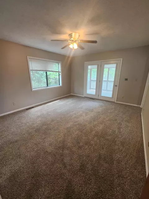 Bedroom - 610 Double O Nine Rd, Reeds Spring, MO 65737 photo 4 of 4