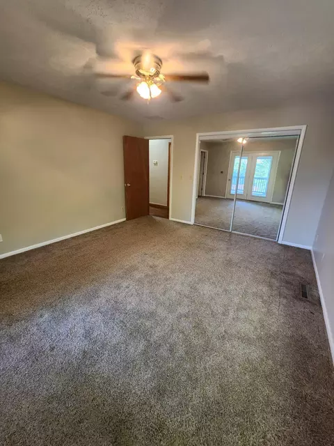 Bedroom - 610 Double O Nine Rd, Reeds Spring, MO 65737 photo 2 of 4