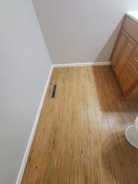Bath - 610 Double O Nine Rd, Reeds Spring, MO 65737 photo 11 of 12