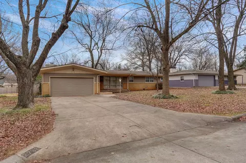 2732 S Wallis Smith Ave, Springfield, MO 65804 photo 2