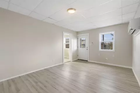 2546 N Broadway Ave, Springfield, MO 65803 photo 5