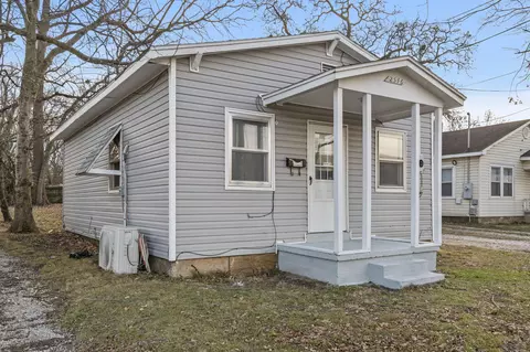 2546 N Broadway Ave, Springfield, MO 65803 photo 3
