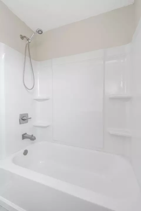 2546 N Broadway Ave, Springfield, MO 65803 photo 19
