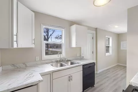 2546 N Broadway Ave, Springfield, MO 65803 photo 11