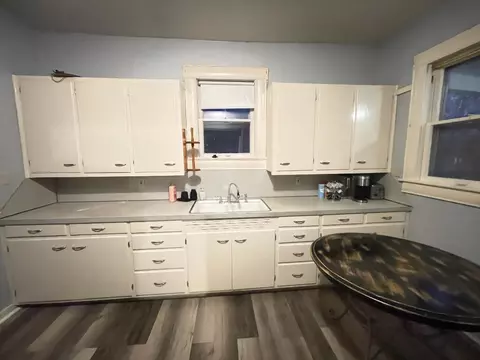 2260 N Travis Ave, Springfield, MO 65803 photo 8