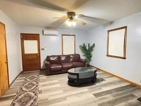 2260 N Travis Ave, Springfield, MO 65803 photo 3