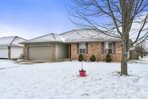 4452 W Madison St, Springfield, MO 65802 photo 2