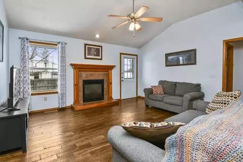 4452 W Madison St, Springfield, MO 65802 photo 9