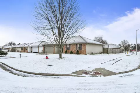 4452 W Madison St, Springfield, MO 65802 photo 4