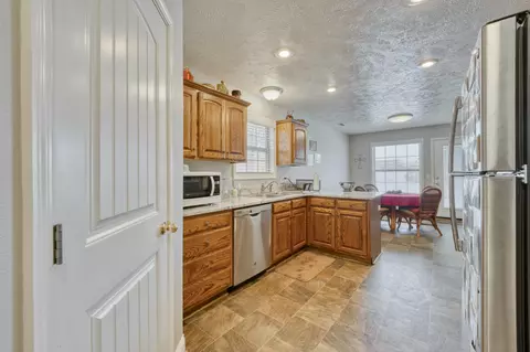 2105 W Swallow St, Springfield, MO 65810 photo 6