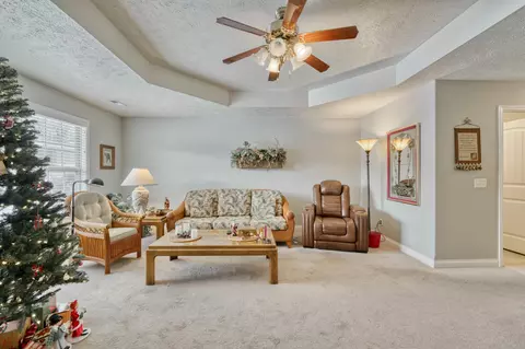 2105 W Swallow St, Springfield, MO 65810 photo 2