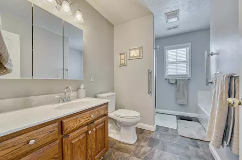 2105 W Swallow St, Springfield, MO 65810 photo 16