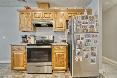 2105 W Swallow St, Springfield, MO 65810 photo 8