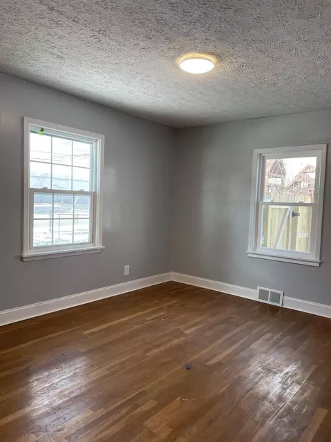 1836 S Robberson Ave, Springfield, MO 65807 photo 22