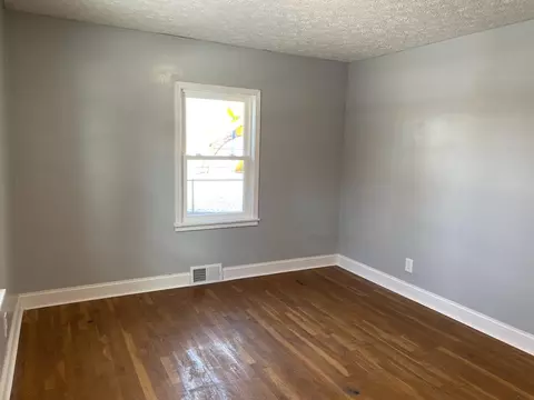 1836 S Robberson Ave, Springfield, MO 65807 photo 23