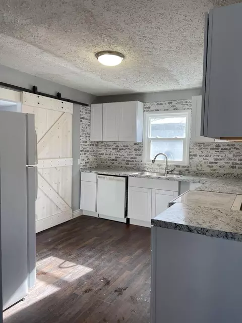 1836 S Robberson Ave, Springfield, MO 65807 photo 7