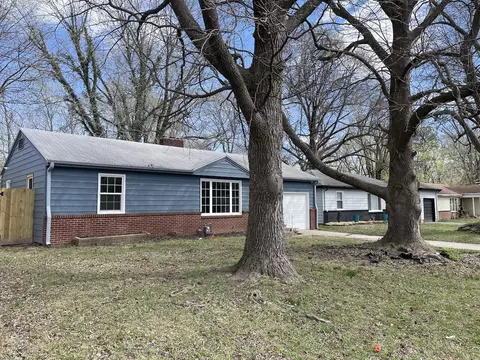 1836 S Robberson Ave, Springfield, MO 65807 photo 2