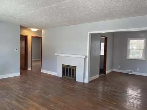 1836 S Robberson Ave, Springfield, MO 65807 photo 5