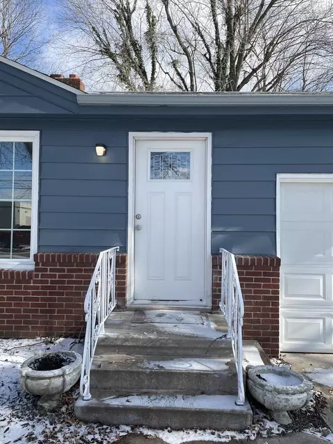 1836 S Robberson Ave, Springfield, MO 65807 photo 4