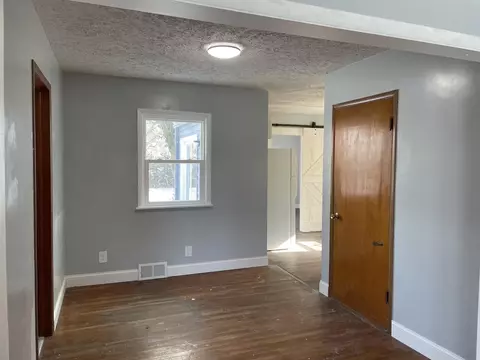 1836 S Robberson Ave, Springfield, MO 65807 photo 6