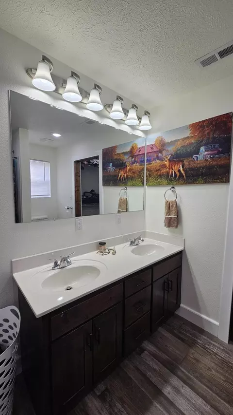 209 E Clouse St, Mountain Grove, MO 65711 photo 14