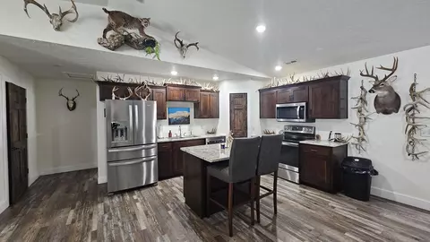 209 E Clouse St, Mountain Grove, MO 65711 photo 6