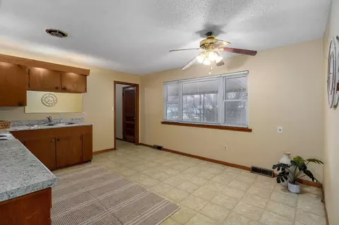 2225 N Fort Ave, Springfield, MO 65803 photo 7