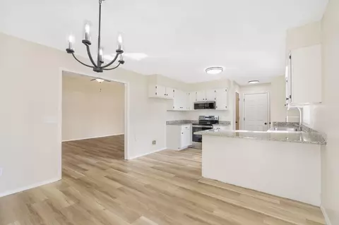 655 S York Ct, Springfield, MO 65802 photo 9