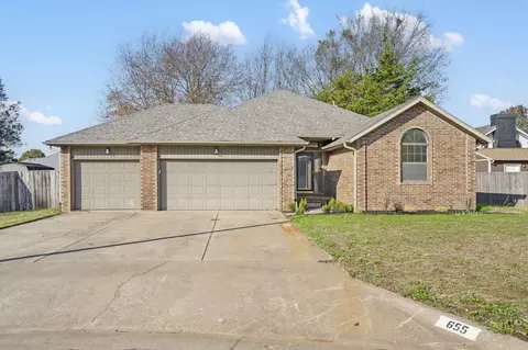 655 S York Ct, Springfield, MO 65802 photo 2
