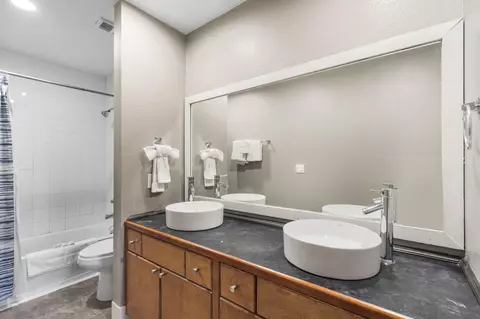 Bath - 18 Goldfinch Dr #1, Indian Point, MO 65616 photo 1 of 3