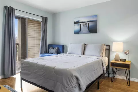 Bedroom - 18 Goldfinch Dr #1, Indian Point, MO 65616 photo 1 of 9