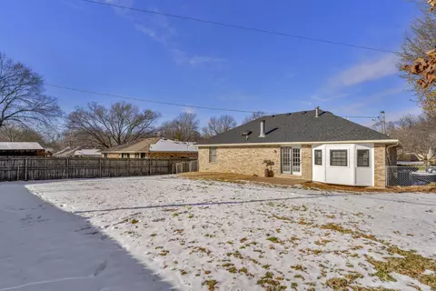 2828 W Whiteside St, Springfield, MO 65807 photo 29