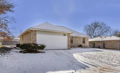 2828 W Whiteside St, Springfield, MO 65807 photo 3