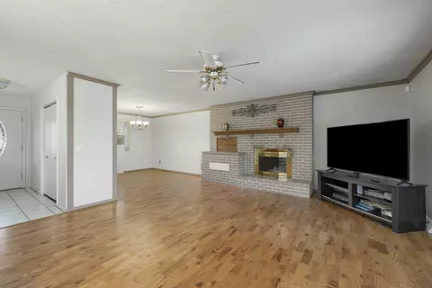 1654 E Richmond St, Springfield, MO 65804 photo 8