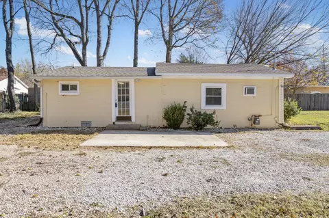 1041 E Seminole St, Springfield, MO 65807 photo 1