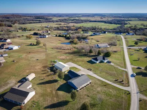 1633 E 512th Rd, Bolivar, MO 65613 photo 48