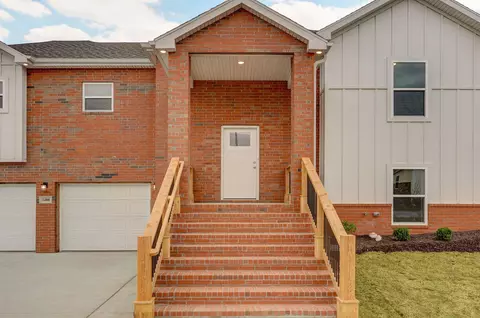 1400 E Command Ct, Nixa, MO 65714 photo 2