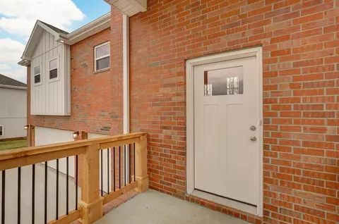 1400 E Command Ct, Nixa, MO 65714 photo 3