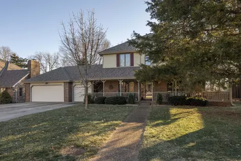 1534 S Ranch Dr, Springfield, MO 65809 photo 2